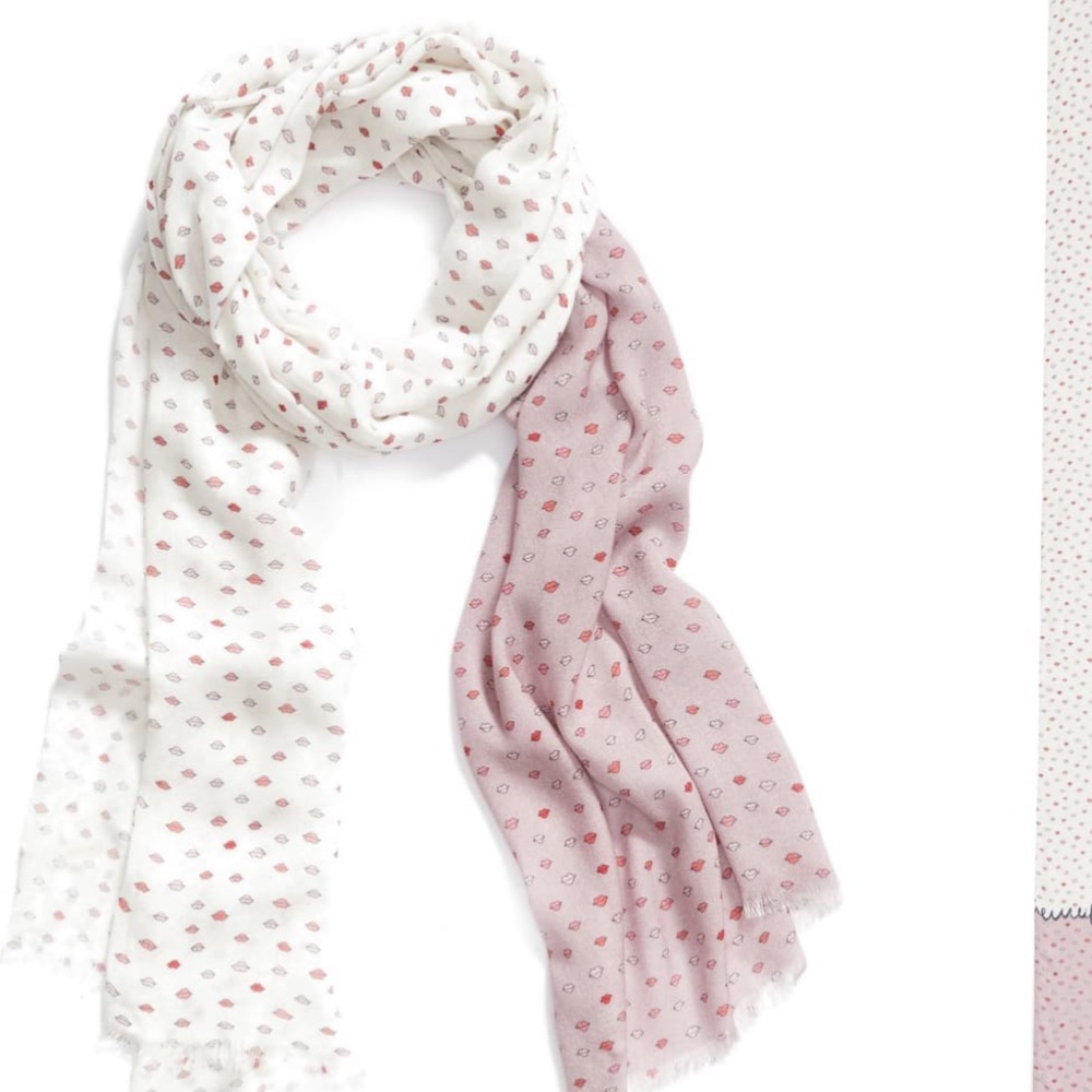 💋💋Kate spade Valentine’s lips kiss oblong scarf